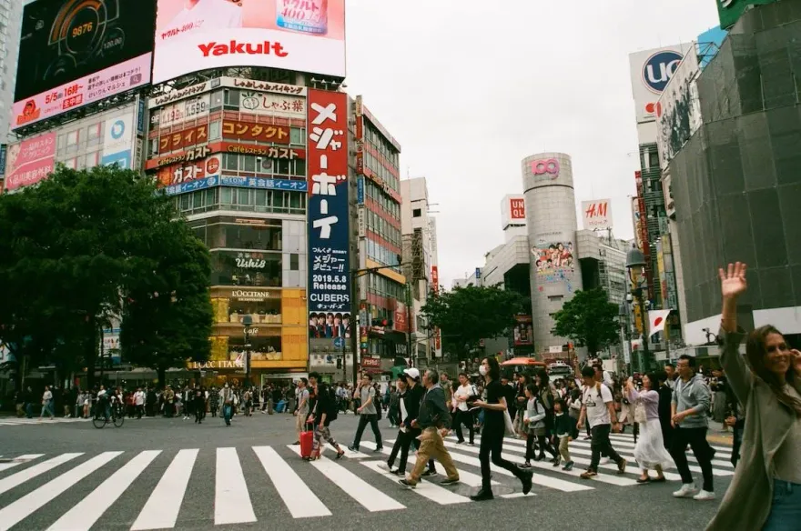 日本服務超不友善？手機彈SIM卡「加收110元」　內行曝真相：很正常