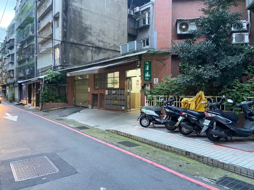 快訊/新店婦人陳屍家中！同住丈夫疑伴屍多日　死因待查