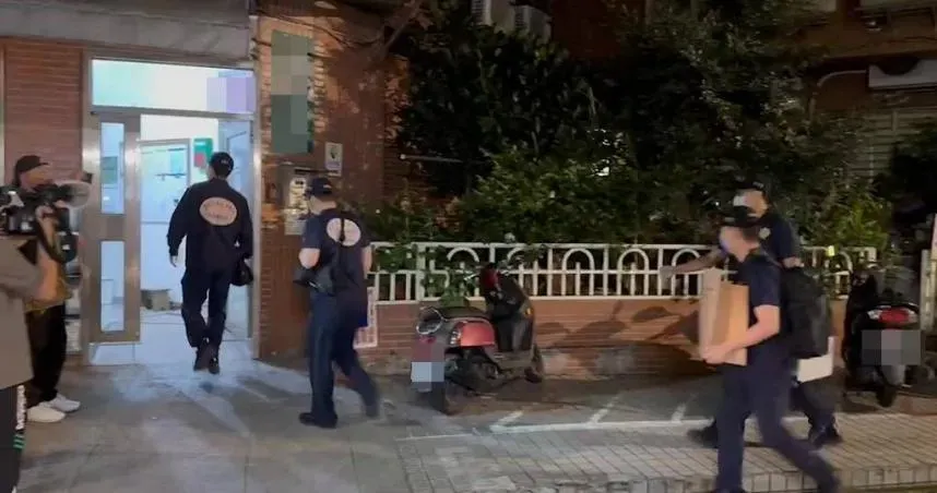 66歲婦倒臥客廳2週「全身腫脹流屍水」　尪伴屍不理會「超誇張理由」曝