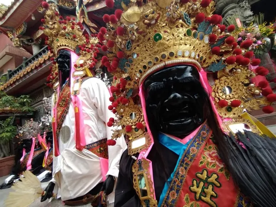 影/家裡沒溫暖死賴醫院！半夜聽「鐵鍊聲」見2人…隔天求醫生讓出院