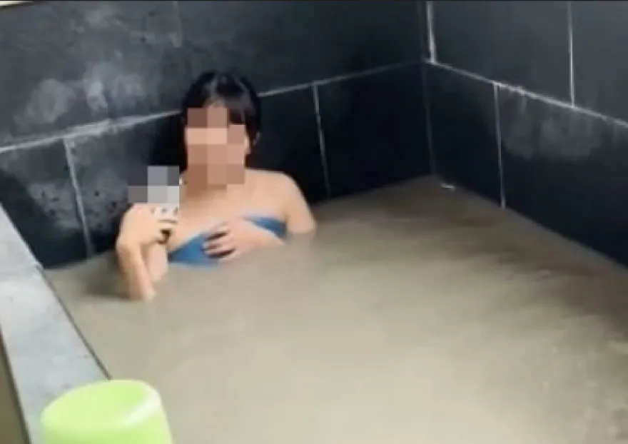 黃子佼性騷案/早有貓膩？黃子佼台南出差　裸女在旁泡湯被妻抓包
