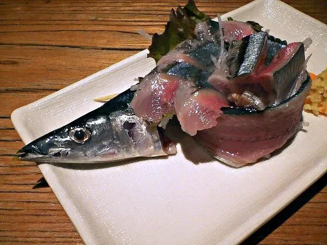 男突腹痛掛急診！開刀驚見3公分魚刺刺穿小腸　「消化液漏出」侵蝕器官致敗血症