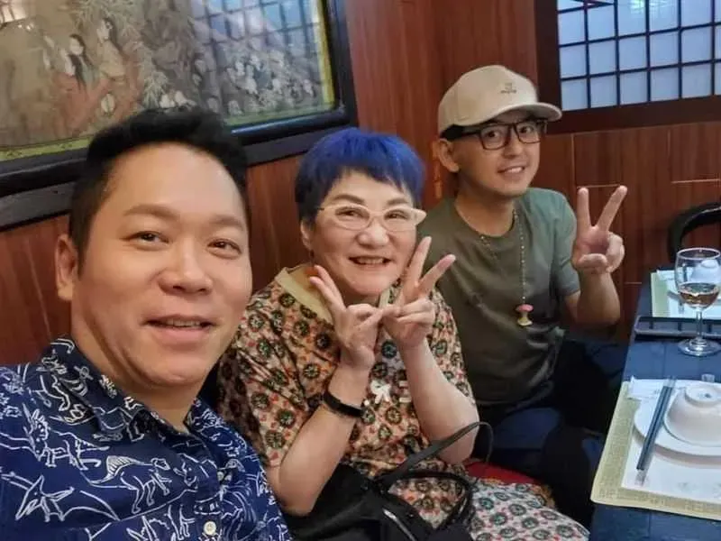 黃子佼性騷案/出院第3天！恩師張小燕鬆口談現況　8字回應曝
