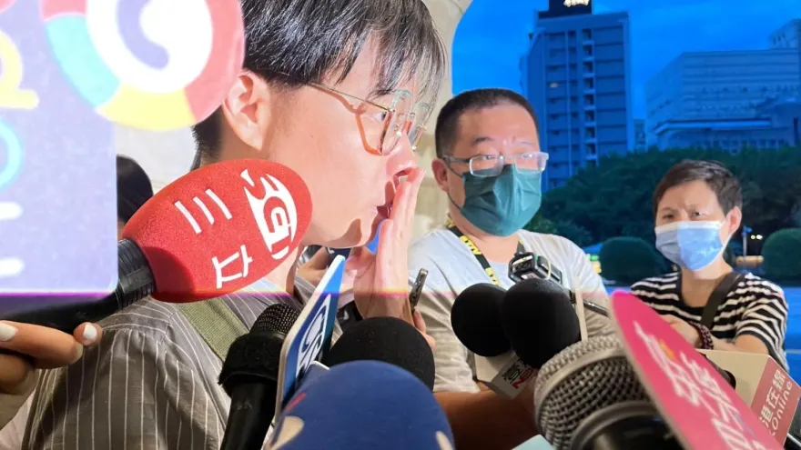 快訊/《人選之人》黃舒湄現身淚控易智言職權霸凌　被封殺仍想演出「願給他下跪」
