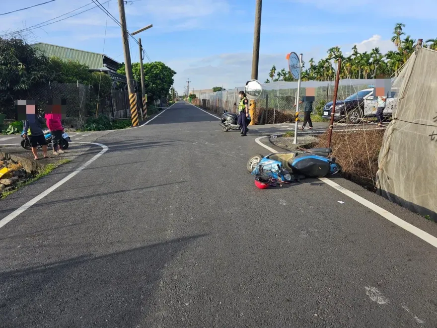屏東里港驚傳機車對撞車禍！　2駕駛多處擦挫傷送醫
