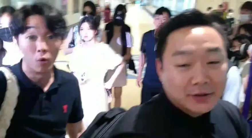 太妍超人氣抵台！IVE經紀人失控怒推台記者喊「閃開」...粗暴畫面全遭攝