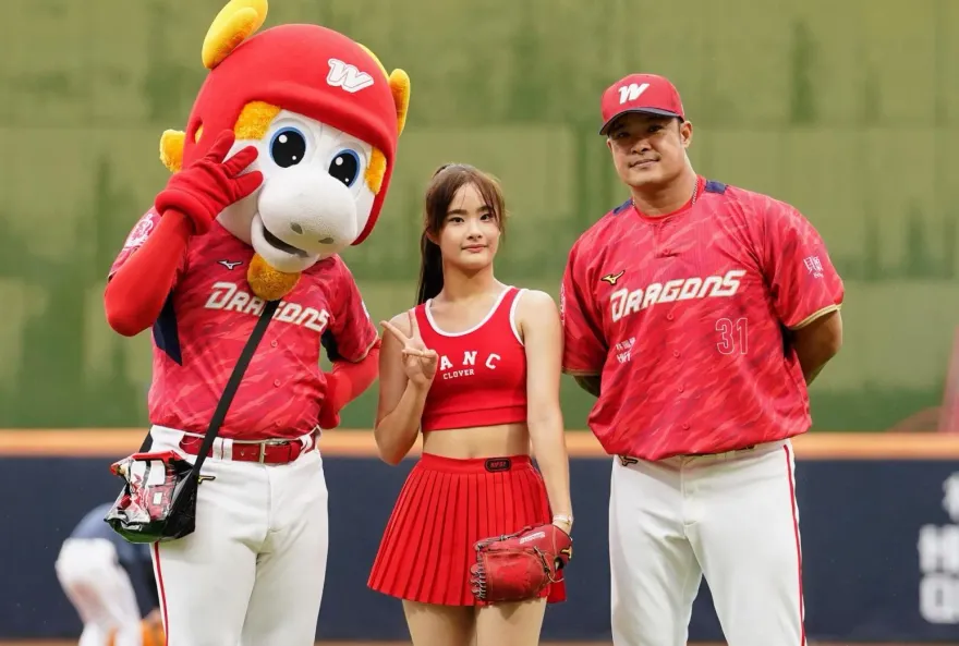 影/林家有女初長成！林智勝愛女賽前熱舞暖場　還和爸爸開出好球
