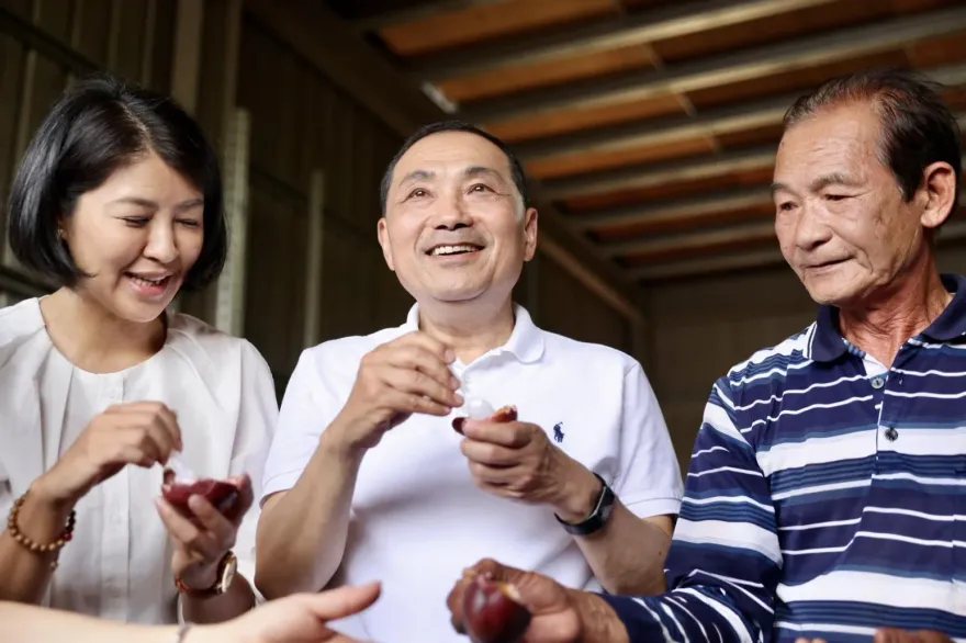 最新民調曝！侯友宜再淪老三　媒體人點出這件事