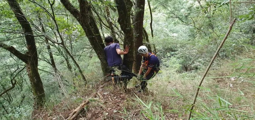 影/史上最雷隊友！7名陌生人揪團登山　他「慘遭丟包」下落不明