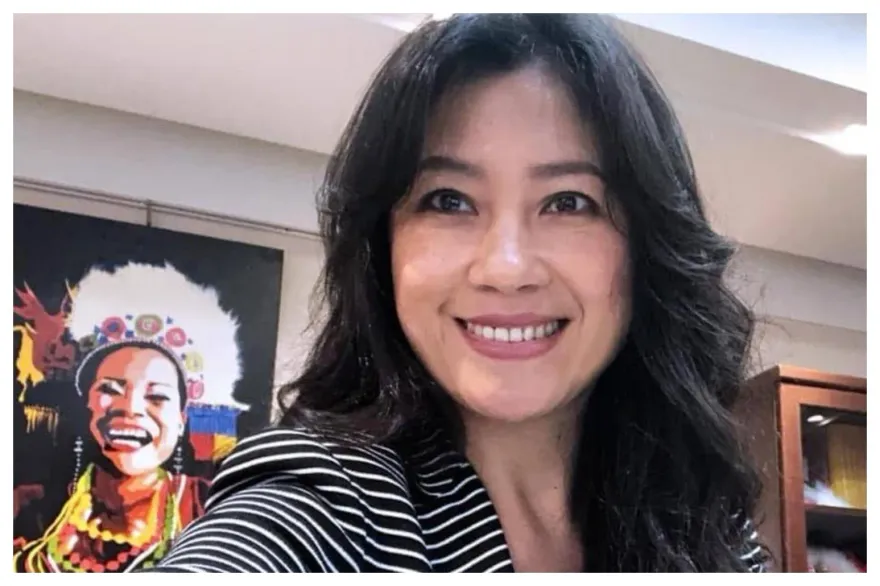府發言人Kolas驚爆不倫姊弟戀！　偷情暗語「只讓你攻頂聖母峰」人妻怒告求償百萬