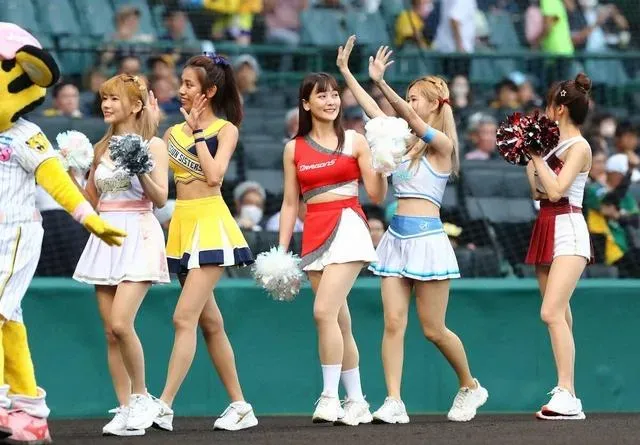 嗨翻甲子園！台灣啦啦隊女神空降阪神「台灣日」　林桑沒現身
