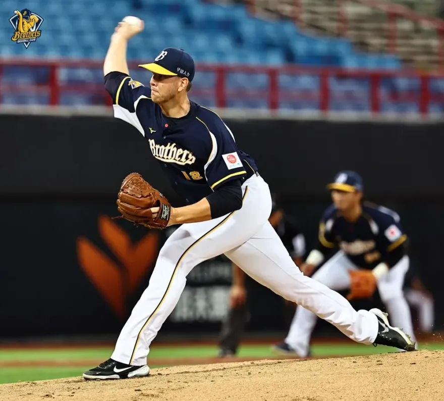 影/好尷尬！防禦率7.71　兄弟金安卻有3勝0敗佳績「史上最強運」