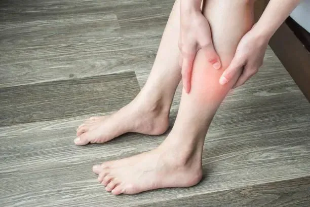 7旬婦突「下肢無力」1潛藏重病釀禍！名醫：易心梗、中風