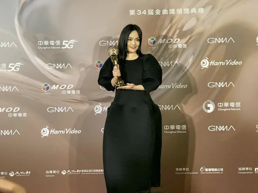 金曲34/徐佳瑩看韋禮安主持：我絕不主持！　洪佩瑜奪新人獎感動向爸致意
