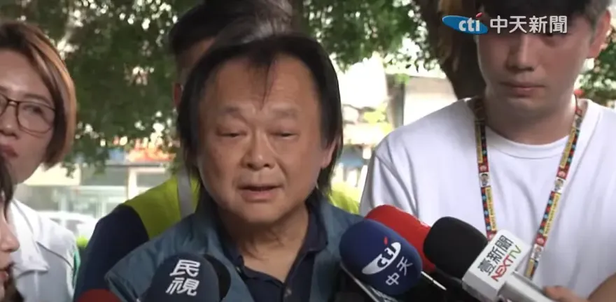 影/藍拱韓冰選立委　「扶龍王」王世堅靦腆喊：她是一張王牌