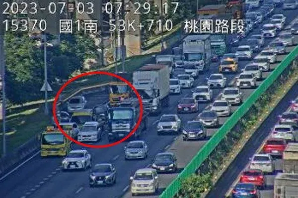 快訊/國1北上桃園段車禍！5車失控追撞　紫爆回堵2km