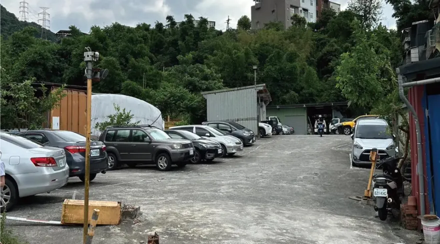 他「不清楚」土地被當停車場？　李正皓提3鐵證：不可能