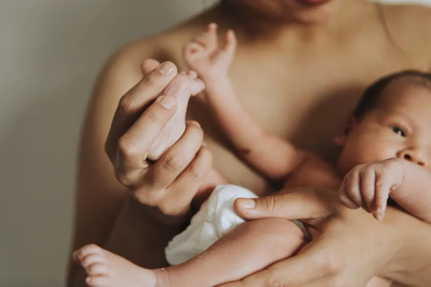 孫子肛門長痘！婆婆喊「母奶有毒」　婦產科醫傻眼：這世界太瘋狂