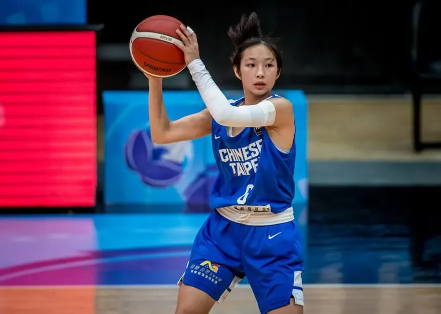 彭郁臻超狂「準大四喜」！中華女籃U16亞錦賽狂電敘利亞71分　4強在望
