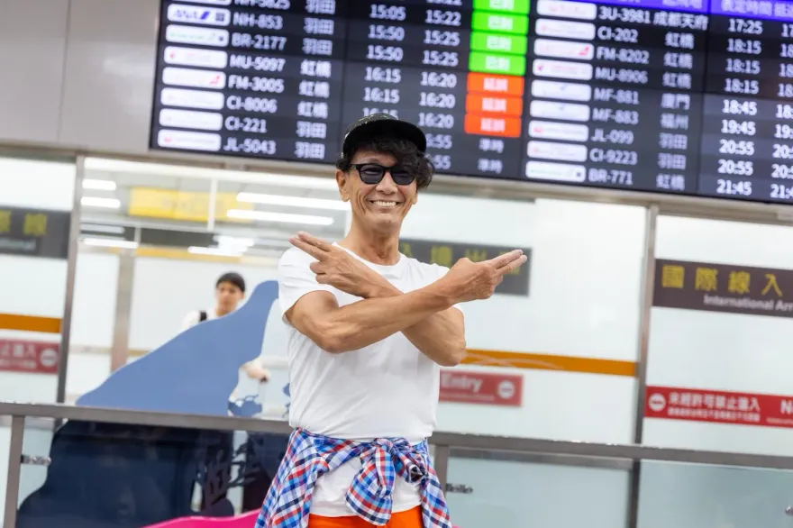 加藤鷹來了！退休10年台灣復出　秀「金手指」自豪：台男學100年也難比
