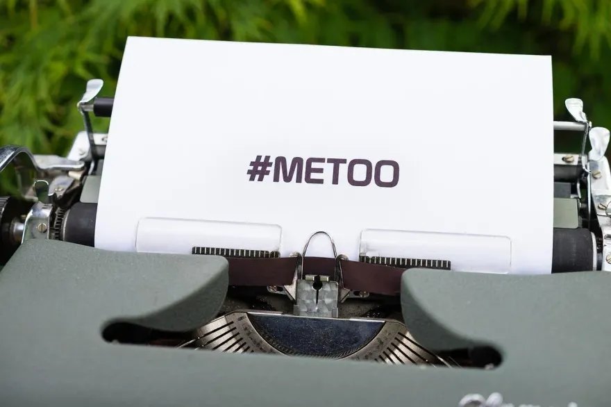 管理員性騷女學生「持續不到10秒」法官判無罪　輿論炸鍋網友拍片聲援