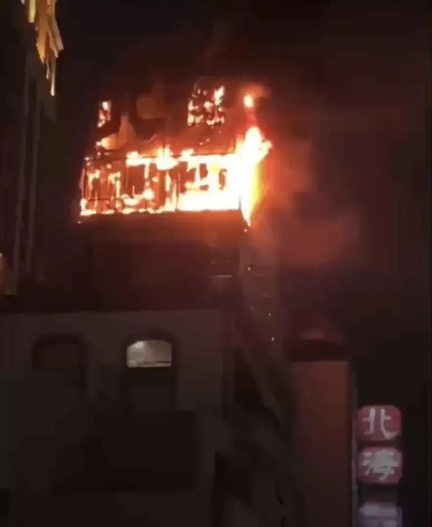 快訊/台南釣蝦場起火波及KTV　民眾歌唱一半驚嚇逃命