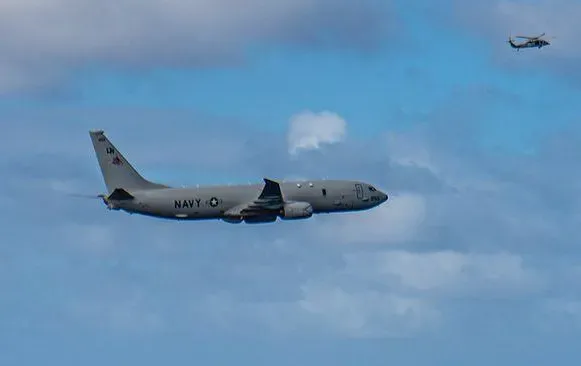 美國海軍P-8A反潛機飛越台海　陸方批炒作