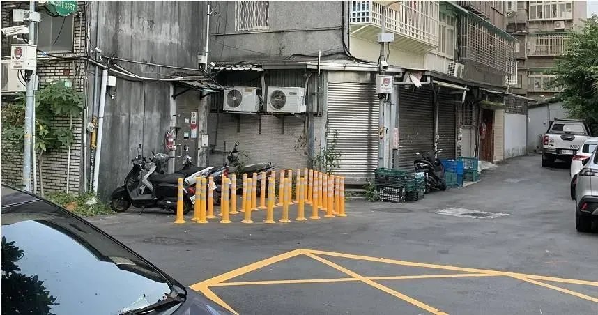 北市巷口驚見防撞桿三角洲...網笑「傳送點」　農水署這樣說