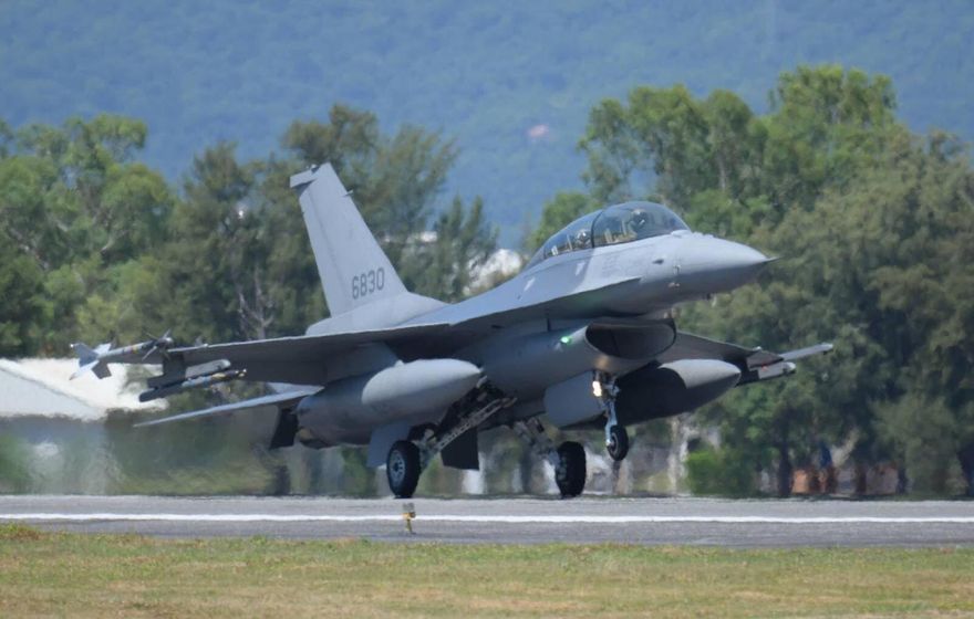 F-16V偵照莢艙測評現裂痕 空軍：不影響交運