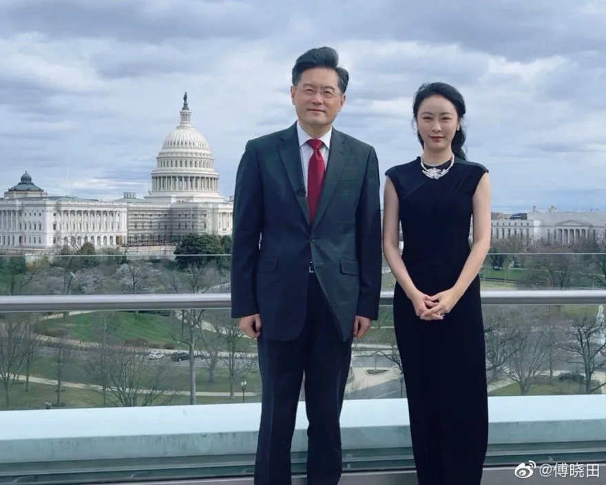 英媒：鳳凰衛視主持人傳與秦剛婚外情　密友透露去年「在美代孕生子」