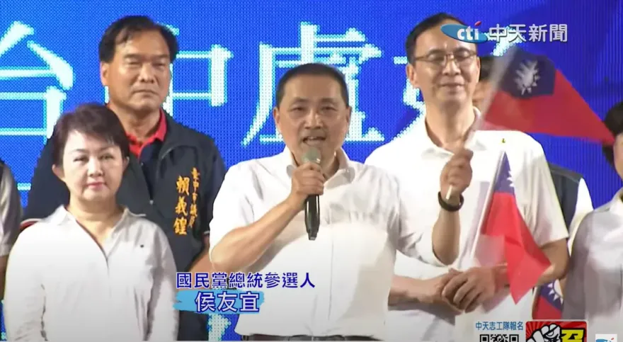 影/同仁腦部爆開殉職「只有中華民國國旗蓋著」　侯友宜：被槍抵著頭？翻過來就是我們的！