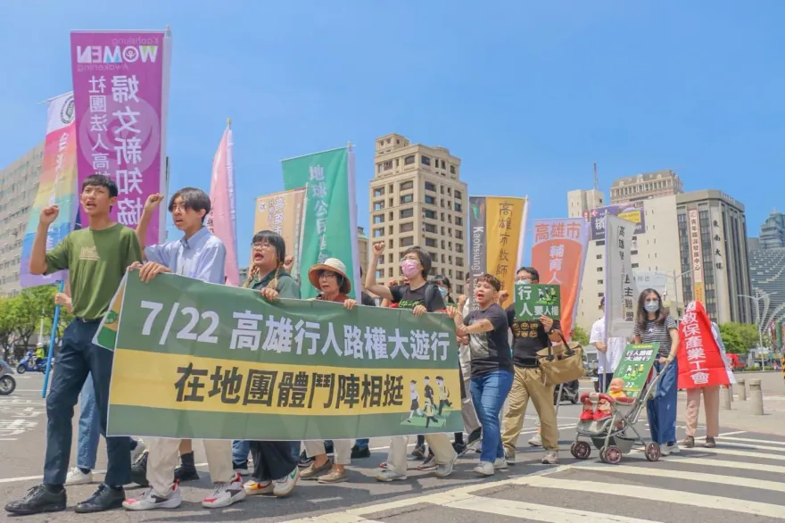 高雄「捍衛行人路權遊行」今下午登場　管制路段一次看