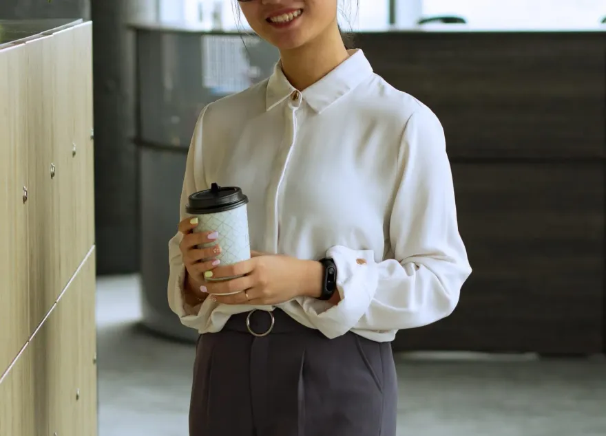 精緻窮過怕了！小資女戒掉「5購物習慣」1年存10萬　網熱議：也別做這事