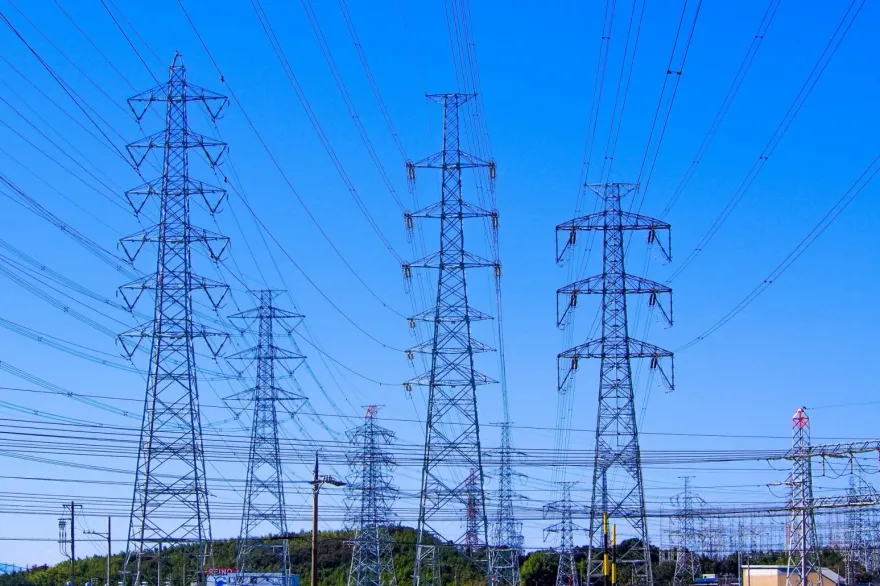 遭高壓電擊沒傷口也要就醫！電流經過後「3症狀」恐是體內燒燙傷