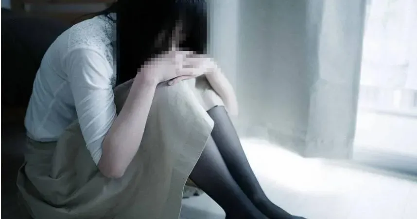 國中被阿姨好心收留…她為報恩照顧軟爛表妹　沒想到還被言語霸凌