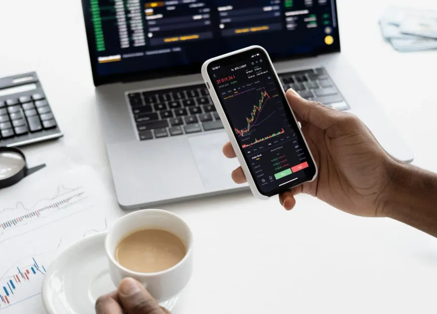 投資買股「NVDA」買成「NVDL」他著急求助　網友掐指一算：根本賺爛！