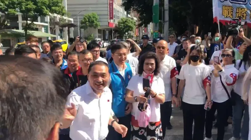 快訊/國民黨全代會/侯友宜抵達全代會現場　民眾高喊總統好