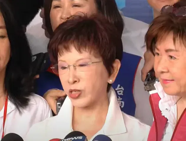 國民黨全代會/被問會有人突襲「換侯」？洪秀柱力挺侯友宜　笑回「換柱好了」