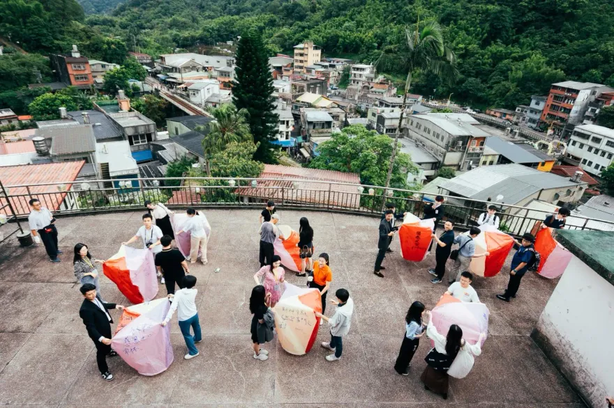 陸生訪問團行程圓滿落幕　馬英九盼兩岸和平：避戰謀和
