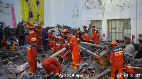影/齊齊哈爾中學體育館「屋頂突坍塌」11人罹難　初步研判施工違規肇禍