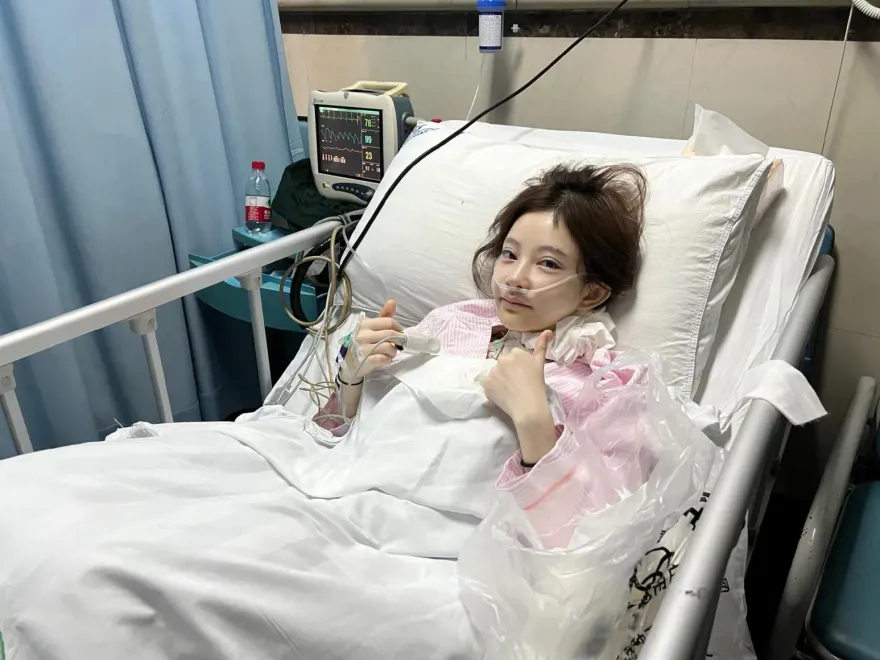陸第一網紅馮提莫消失半年！爆罹甲狀腺癌「惡性晚期」　連父母都不知情