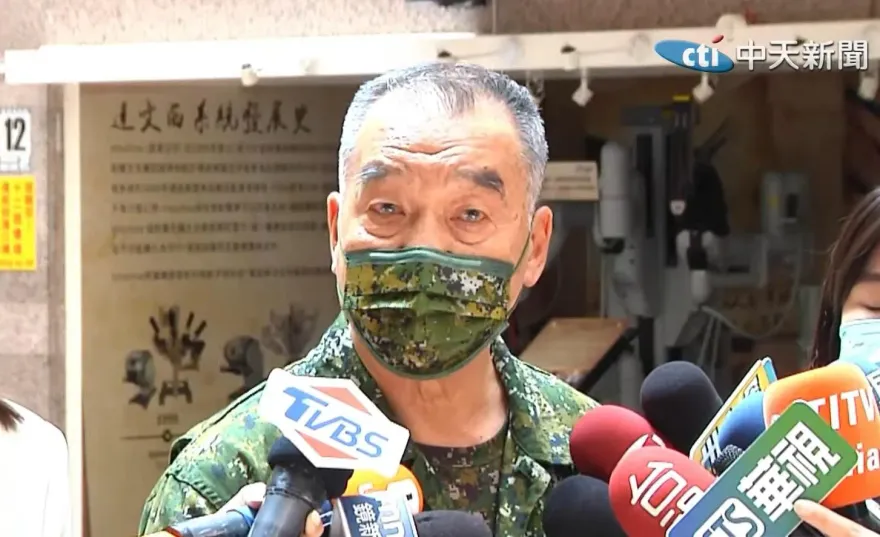 基隆彈藥庫120迫砲彈為何爆炸？邱國正：砲彈老舊有裂痕、非人為毀壞