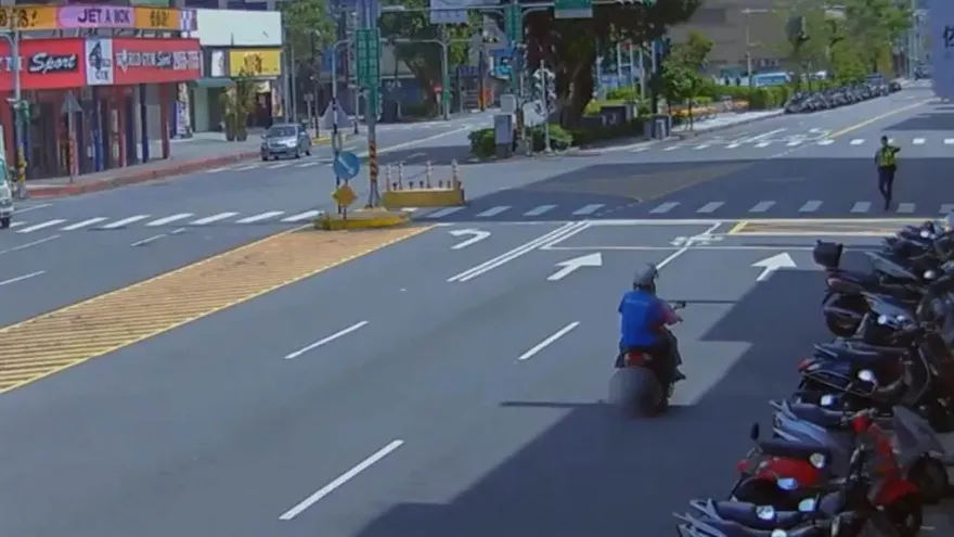 演習開始「她卻騎車狂飆」警秒放行！背後暖心原因曝光