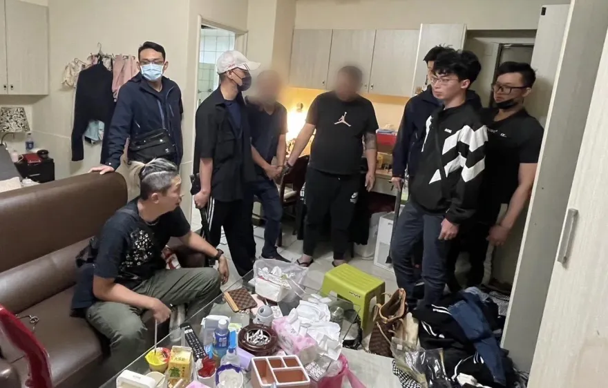 影/汐止民宅成毒品分裝場　開毒趴擾鄰警破門逮人
