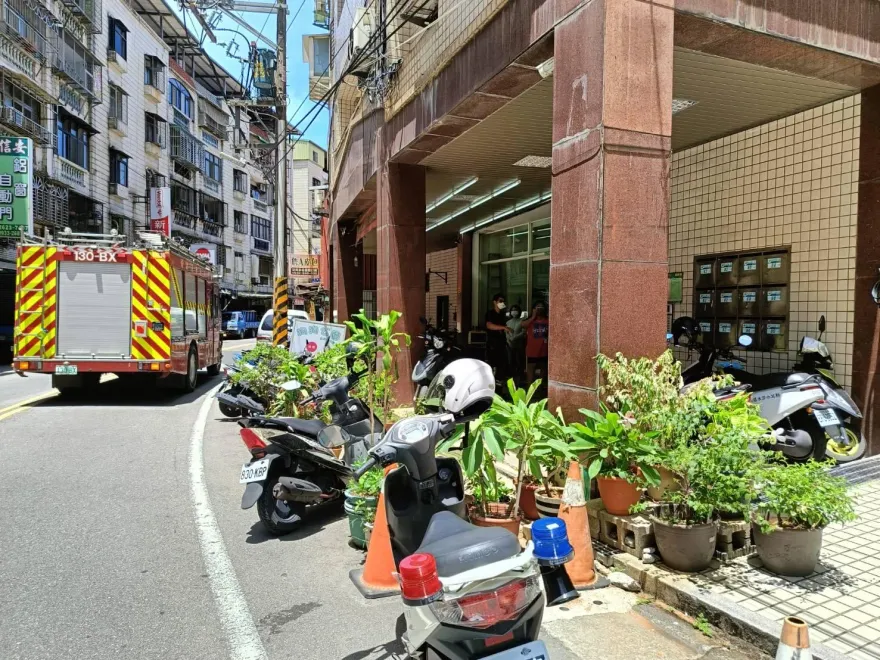 人倫悲劇！淡水男陳屍家中沒人知　88歲老母親臥病伴屍2天急送醫