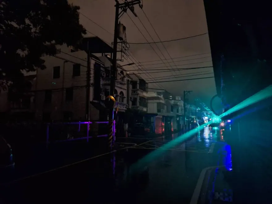 杜蘇芮災情/獨家畫面！花蓮吉安鄉晚間1497戶大停電　居民：打雷後電就沒了