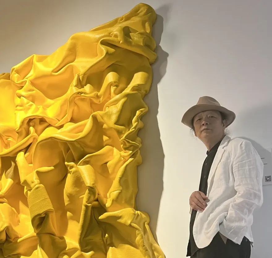 王小松獲邀展出2023年成都雙年展　作品《多維度》傳達強烈視覺效果