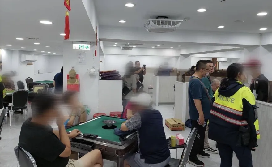 影/掛羊頭賣狗肉！麻將協會真賭博　颱風夜警逮59人