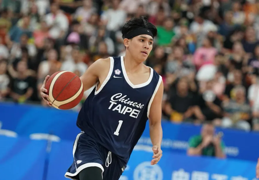 世大運/另類主場！大陸球迷熱情狂喊「台北加油」　中華男籃半場落後立陶宛9分
