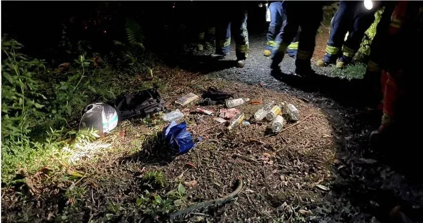 24歲男想不開！新店山區「點火自焚」　警到場見滿地高粱